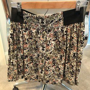 American Eagle Floral pattern mini skirt